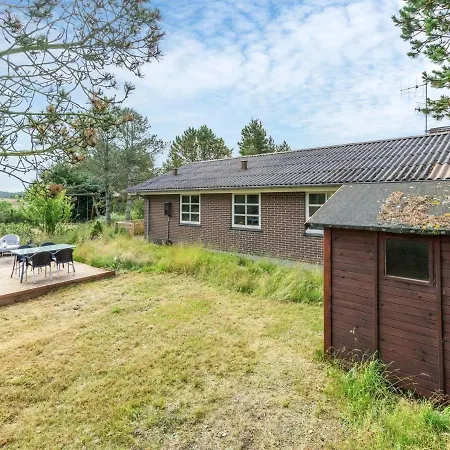 Vakantiehuis Aurelie - 800m From The Sea In Nw Jutland By Interhome *