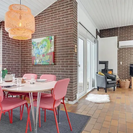 Aurelie - 800m From The Sea In Nw Jutland By Interhome Vakantiehuis